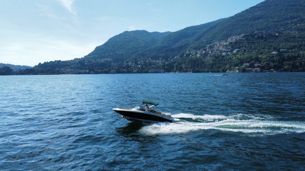 Lake Como boat tours
Enjoy sail on lario. Tour in barca
Sea Ray 230 SPX boat