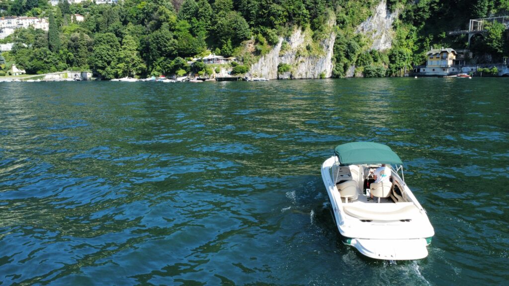 Luxury boat tours on Sea Ray 230 SPX
Lake Como boat tour booking site
Prenotazione Lake Como boat tours 
Enjoy Sail On Lario